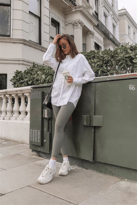 how to style an oversized shirt with leggings